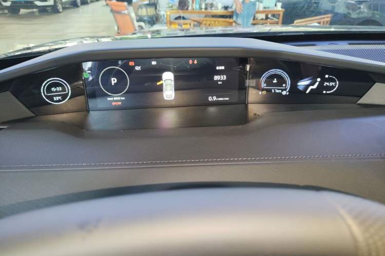 Used CHANGAN UNI-V 2025 1.5T 500Bar Prestige Version Instrument Cluster