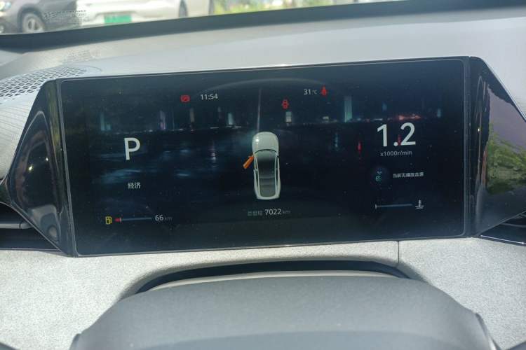 Used CHANGAN UNI-V 2025 Model Third-Generation 2.0T Dynamic Edition Instrument Cluster