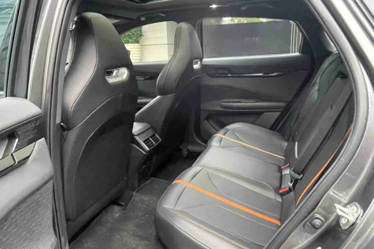 Used CHANGAN UNI-V 2025 1.5T 500Bar Prestige Version Interior 6