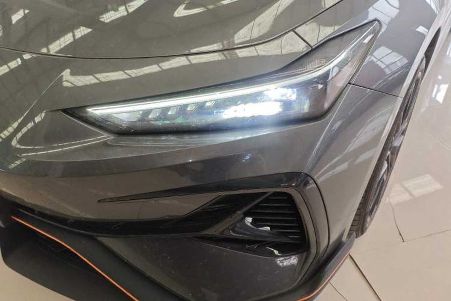 Used CHANGAN UNI-V 2025 Model Third-Generation 2.0T Dynamic Edition Left Front Headlight
