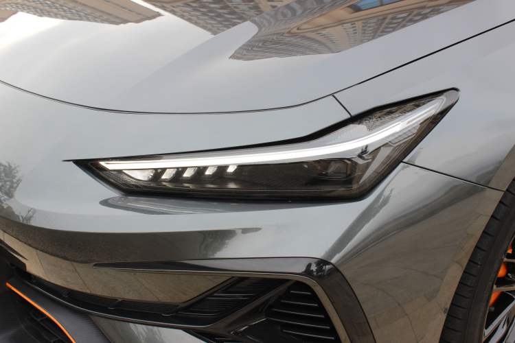 Used CHANGAN UNI-V 2025 Model Third-Generation 2.0T Dynamic Edition Left Front Headlight