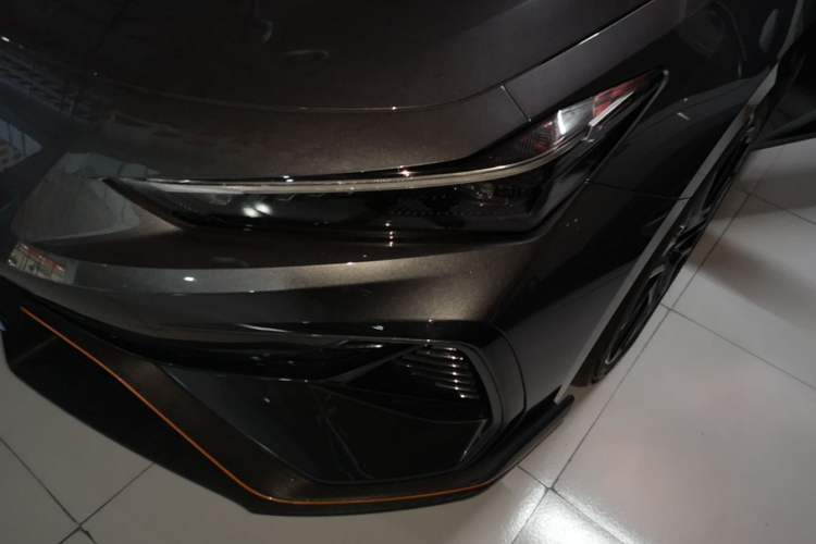 Used CHANGAN UNI-V 2025 Model Third-Generation 2.0T Dynamic Edition Left Front Headlight