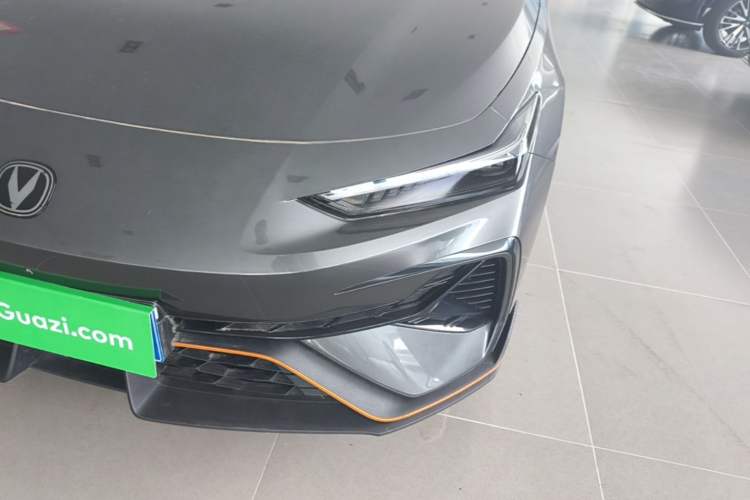 Used CHANGAN UNI-V 2025 Model Third-Generation 2.0T Dynamic Edition Left Front Headlight
