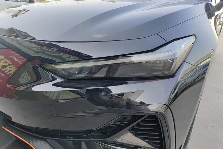 Used CHANGAN UNI-V 2025 Model Third-Generation 2.0T Dynamic Edition Left Front Headlight