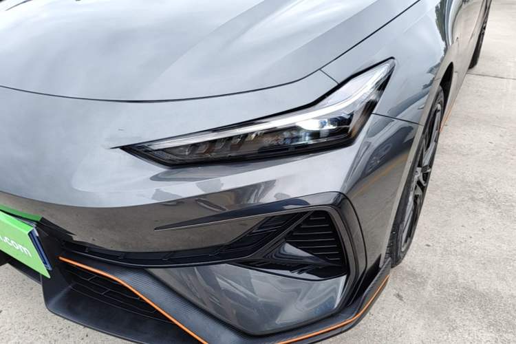 Used CHANGAN UNI-V 2025 Model Third-Generation 2.0T Dynamic Edition Left Front Headlight