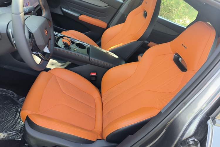 Used CHANGAN UNI-V 2025 Model Third-Generation 2.0T Dynamic Edition Left Front Seat