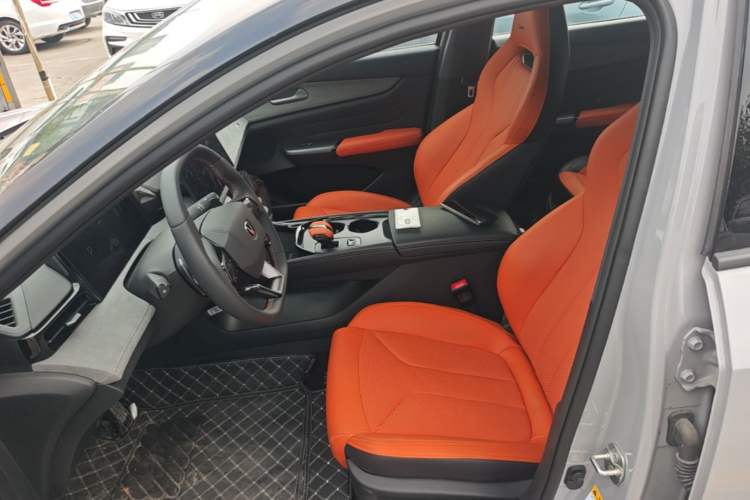 Used CHANGAN UNI-V 2025 Model Third-Generation 2.0T Dynamic Edition Left Front Seat