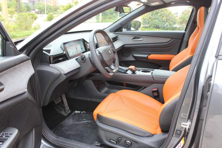 Used CHANGAN UNI-V 2025 Model Third-Generation 2.0T Dynamic Edition Left Front Seat