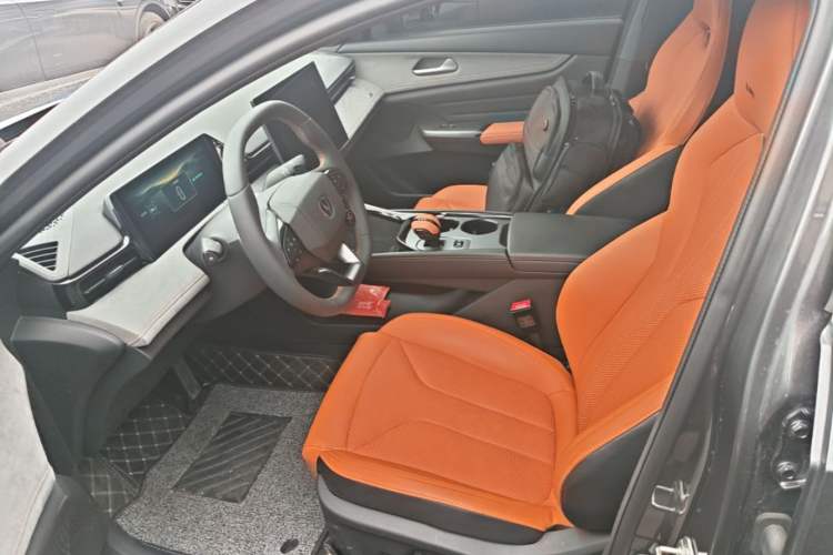 Used CHANGAN UNI-V 2025 Model Third-Generation 2.0T Dynamic Edition Left Front Seat
