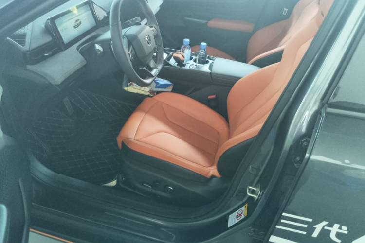 Used CHANGAN UNI-V 2025 Model Third-Generation 2.0T Dynamic Edition Left Front Seat