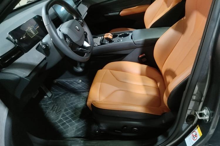 Used CHANGAN UNI-V 2025 Model Third-Generation 1.5T 500Bar Prestige Sports Edition Left Front Seat