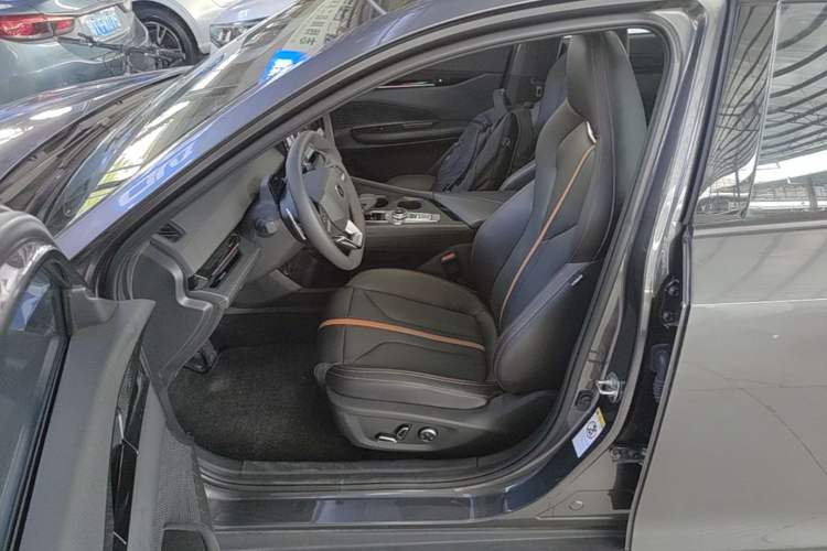 Used CHANGAN UNI-V 2025 1.5T 500Bar Prestige Version Left Front Seat
