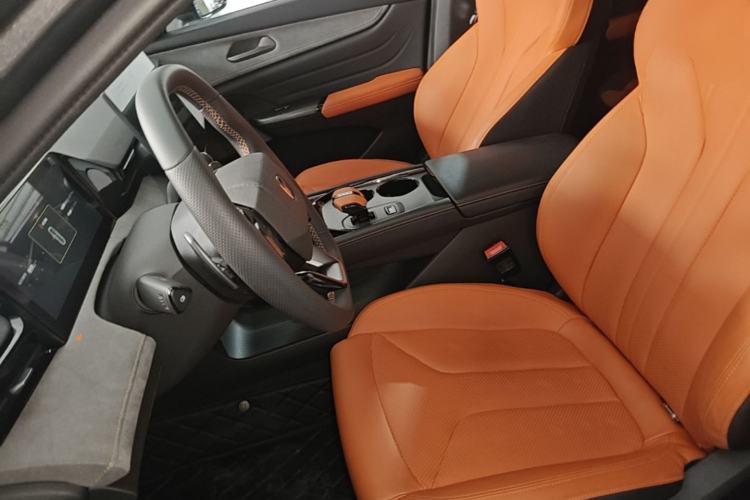 Used CHANGAN UNI-V 2025 Model Third-Generation 1.5T 500Bar Prestige Sports Edition Left Front Seat