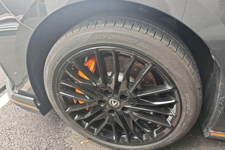 Used CHANGAN UNI-V 2025 Model Third-Generation 2.0T Dynamic Edition Left Front Wheel Hub