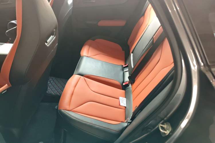 Used CHANGAN UNI-V 2025 Model Third-Generation 2.0T Dynamic Edition Left Rear Seat