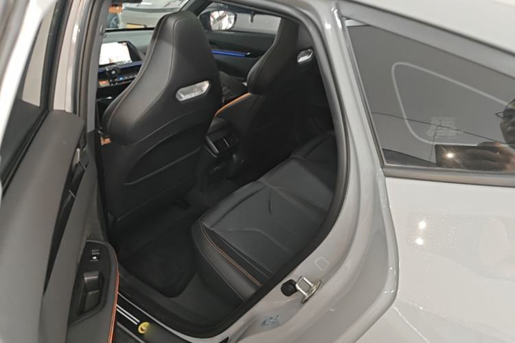 Used CHANGAN UNI-V 2025 1.5T 500Bar High-Energy Version Left Rear Seat