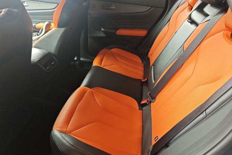 Used CHANGAN UNI-V 2025 Model Third-Generation 2.0T Dynamic Edition Left Rear Seat