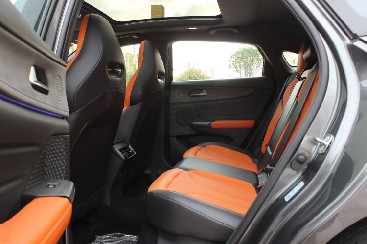 Used CHANGAN UNI-V 2025 Model Third-Generation 2.0T Dynamic Edition Left Rear Seat