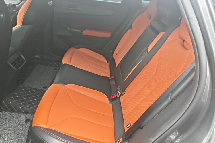 Used CHANGAN UNI-V 2025 Model Third-Generation 2.0T Dynamic Edition Left Rear Seat