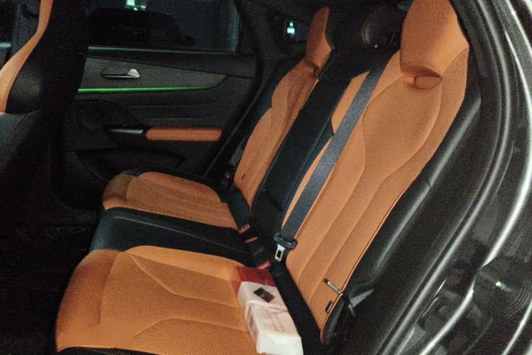 Used CHANGAN UNI-V 2025 Model Third-Generation 2.0T Dynamic Edition Left Rear Seat