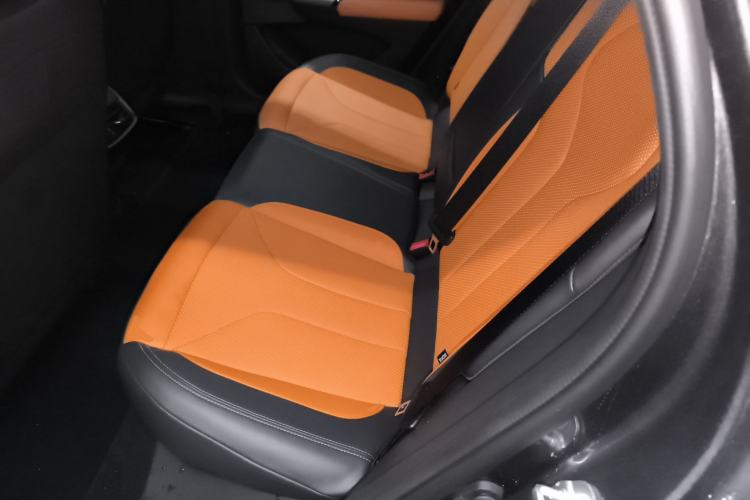 Used CHANGAN UNI-V 2025 Model Third-Generation 2.0T Dynamic Edition Left Rear Seat