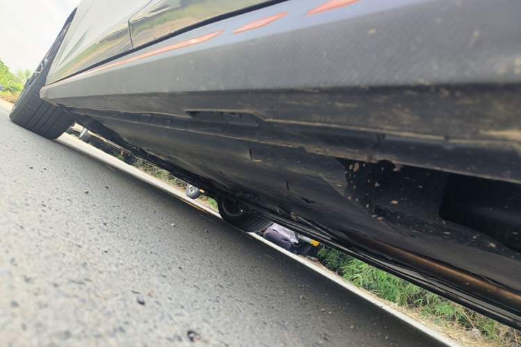 Used CHANGAN UNI-V 2025 Model Third-Generation 2.0T Dynamic Edition Left Side Sill