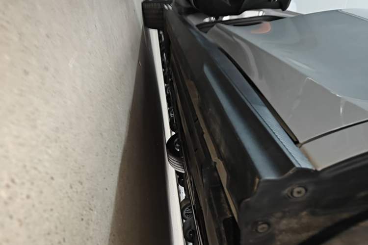 Used CHANGAN UNI-V 2025 1.5T 500Bar High-Energy Version Left Side Sill