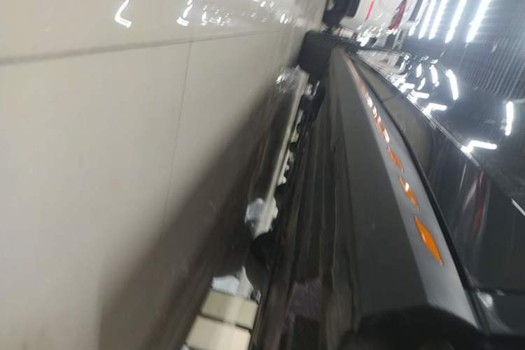 Used CHANGAN UNI-V 2025 Model Third-Generation 2.0T Dynamic Edition Left Side Sill