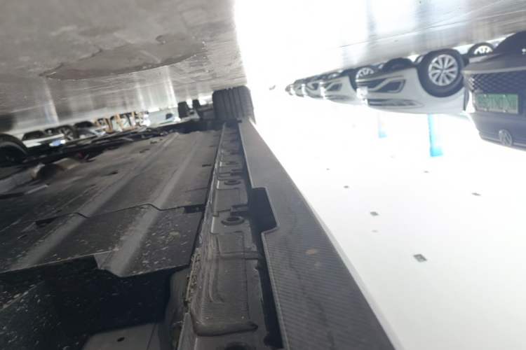 Used CHANGAN UNI-V 2025 Model Third-Generation 2.0T Dynamic Edition Left Side Sill