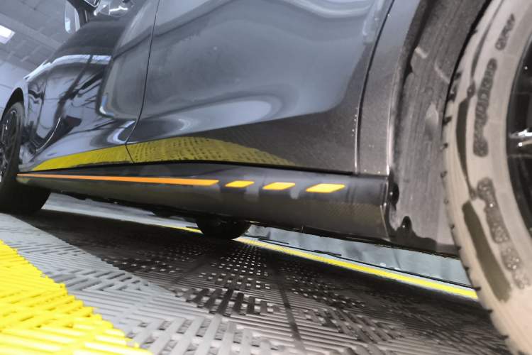Used CHANGAN UNI-V 2025 Model Third-Generation 2.0T Dynamic Edition Left Side Sill