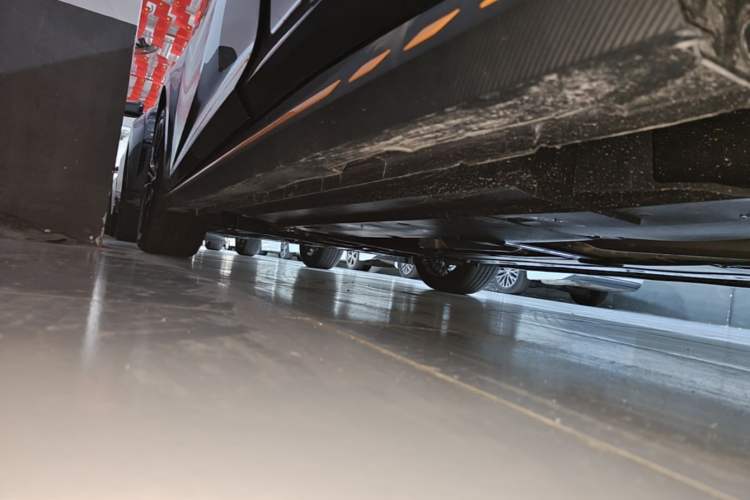 Used CHANGAN UNI-V 2025 Model Third-Generation 1.5T 500Bar Prestige Sports Edition Left Side Sill