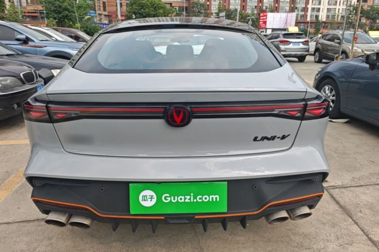 Used CHANGAN UNI-V 2025 Model Third-Generation 2.0T Dynamic Edition Rear