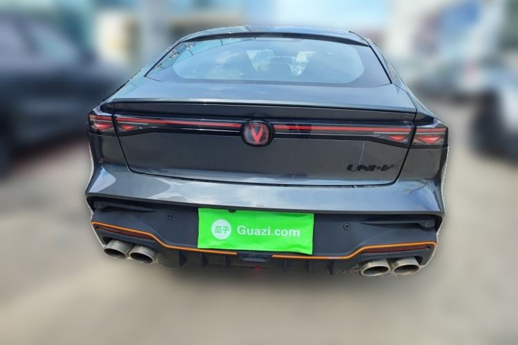 Used CHANGAN UNI-V 2025 Model Third-Generation 2.0T Dynamic Edition Rear