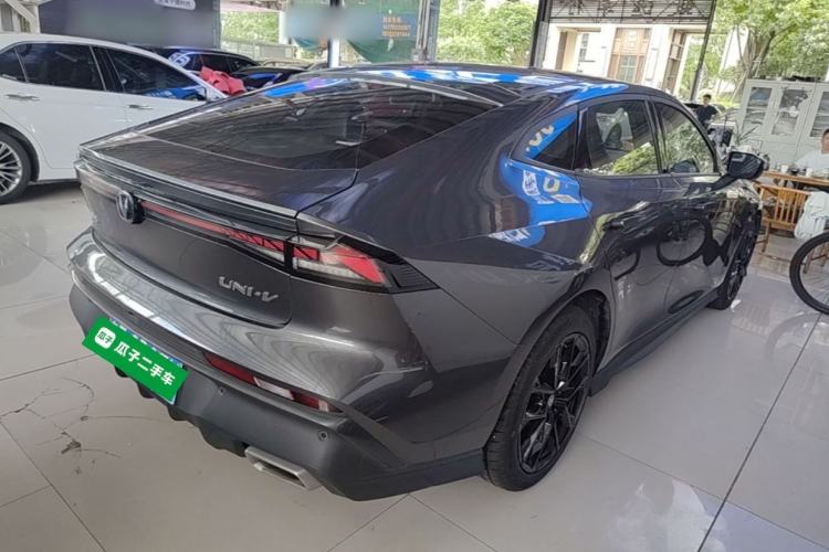 Used CHANGAN UNI-V 2025 1.5T 500Bar Prestige Version Rear Right 45 Deg