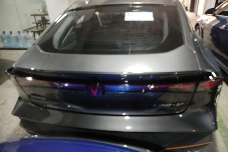 Used CHANGAN UNI-V 2025 Model Third-Generation 1.5T 500Bar Prestige Sports Edition Rear