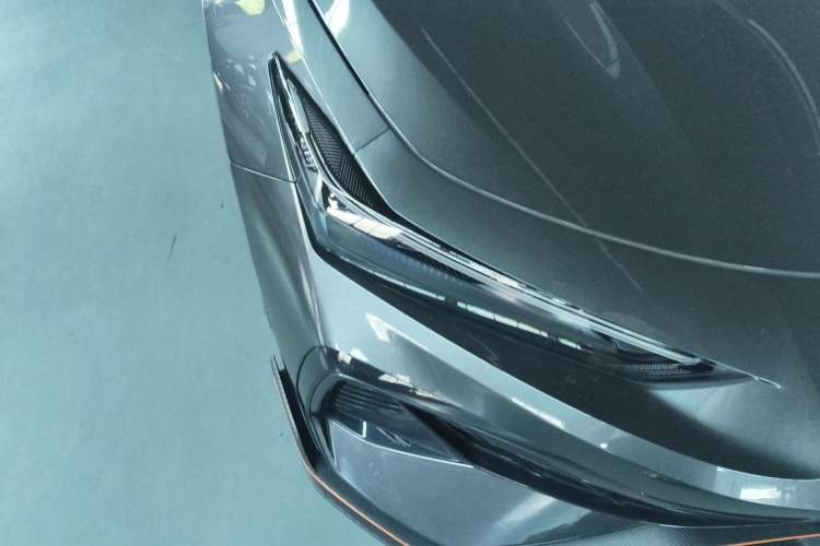 Used CHANGAN UNI-V 2025 Model Third-Generation 2.0T Dynamic Edition Right Front Headlight
