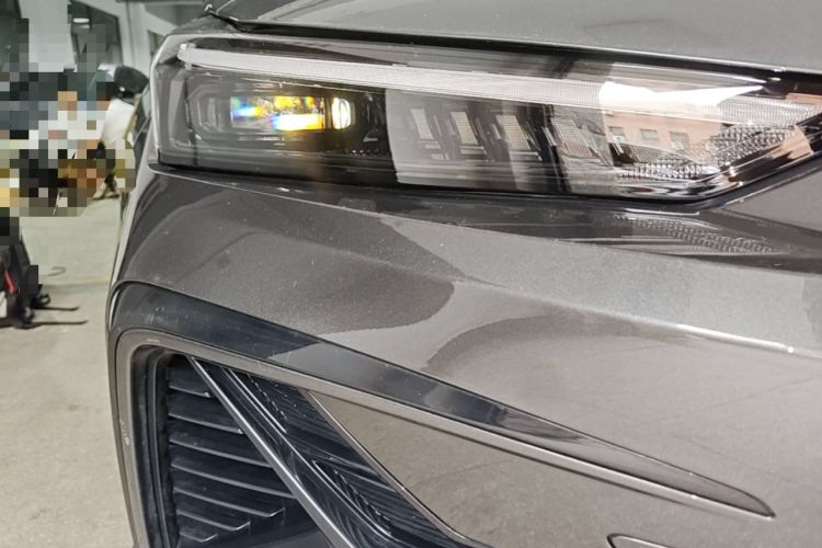 Used CHANGAN UNI-V 2025 Model Third-Generation 1.5T 500Bar Prestige Sports Edition Right Front Headlight