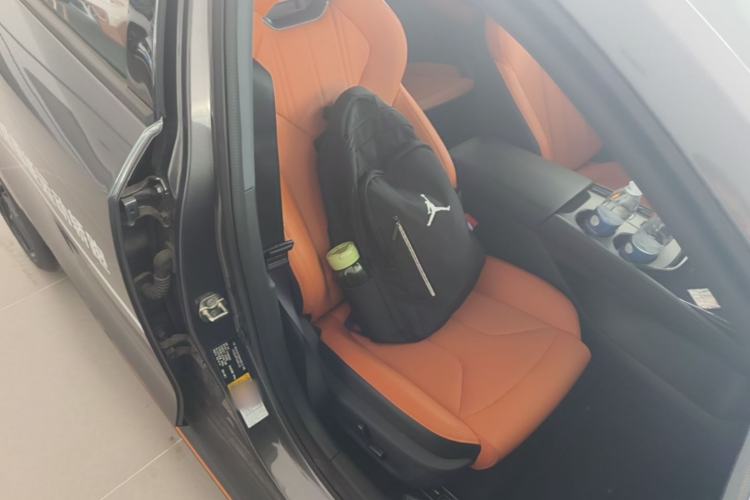Used CHANGAN UNI-V 2025 Model Third-Generation 2.0T Dynamic Edition Right Front Seat