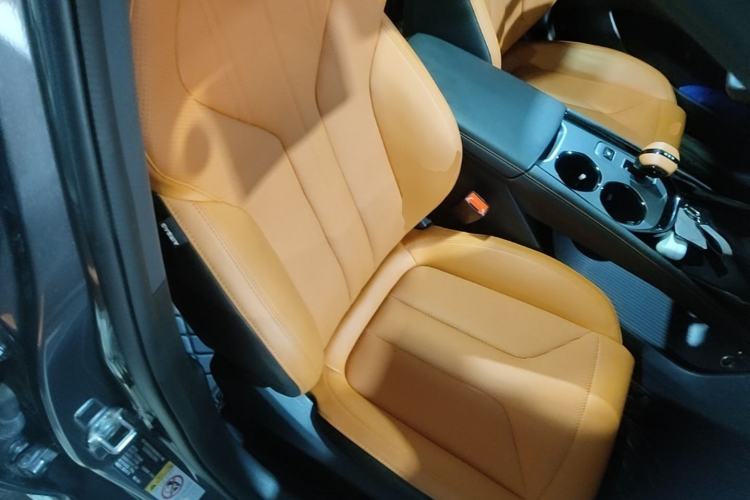Used CHANGAN UNI-V 2025 Model Third-Generation 1.5T 500Bar Prestige Sports Edition Right Front Seat