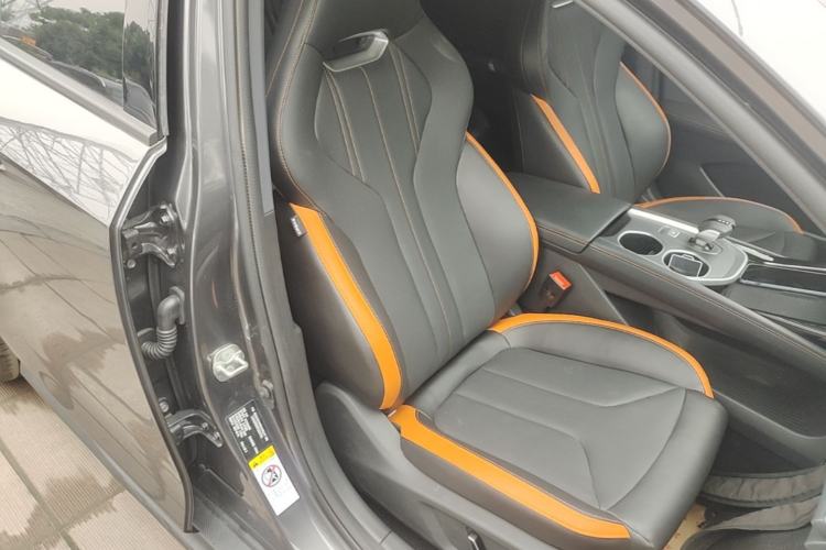Used CHANGAN UNI-V 2025 Model Third-Generation 1.5T 500Bar Prestige Edition Right Front Seat