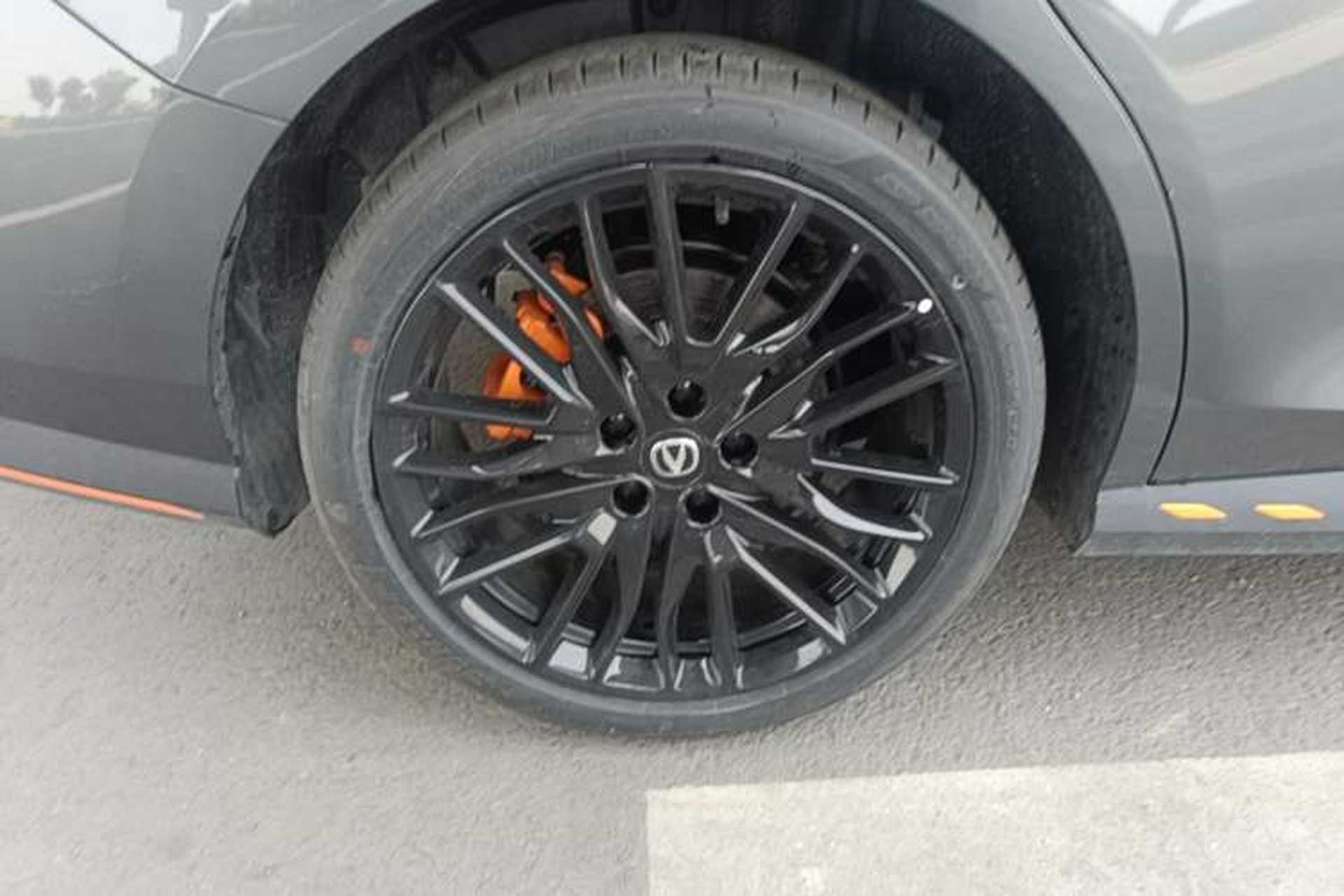 Used CHANGAN UNI-V 2025 Model Third-Generation 2.0T Dynamic Edition Right Rear Wheel Hub