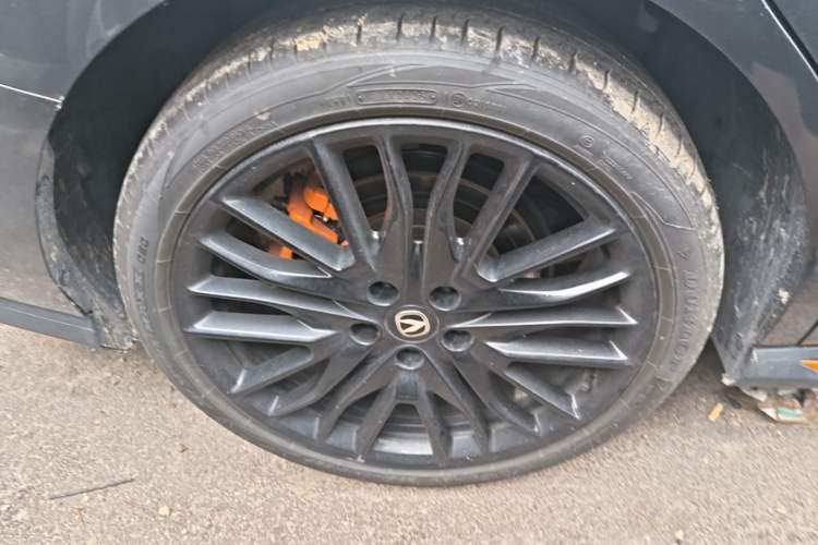 Used CHANGAN UNI-V 2025 Model Third-Generation 2.0T Dynamic Edition Right Rear Wheel Hub