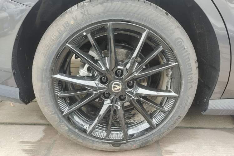 Used CHANGAN UNI-V 2025 Model Third-Generation 1.5T 500Bar Prestige Edition Right Rear Wheel Hub