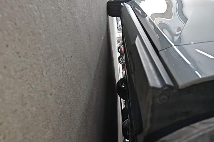 Used CHANGAN UNI-V 2025 1.5T 500Bar High-Energy Version Right Side Sill