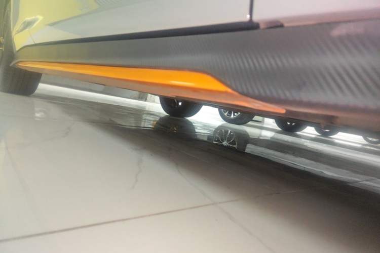 Used CHANGAN UNI-V 2025 1.5T 500Bar Prestige Sporty Version Right Side Sill