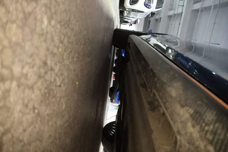 Used CHANGAN UNI-V 2025 Model Third-Generation 1.5T 500Bar Prestige Sports Edition Right Side Sill