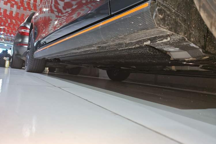 Used CHANGAN UNI-V 2025 Model Third-Generation 1.5T 500Bar Prestige Sports Edition Right Side Sill