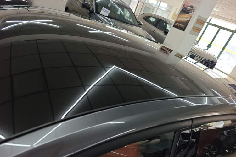 Used CHANGAN UNI-V 2025 Model Third-Generation 2.0T Dynamic Edition Roof