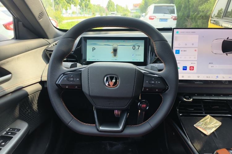Used CHANGAN UNI-V 2025 Model Third-Generation 2.0T Dynamic Edition Steering Wheel