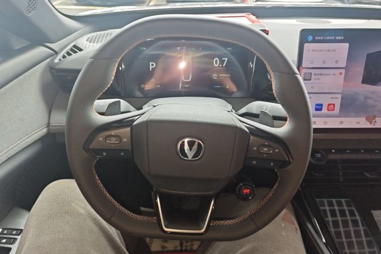 Used CHANGAN UNI-V 2025 Model Third-Generation 2.0T Dynamic Edition Steering Wheel